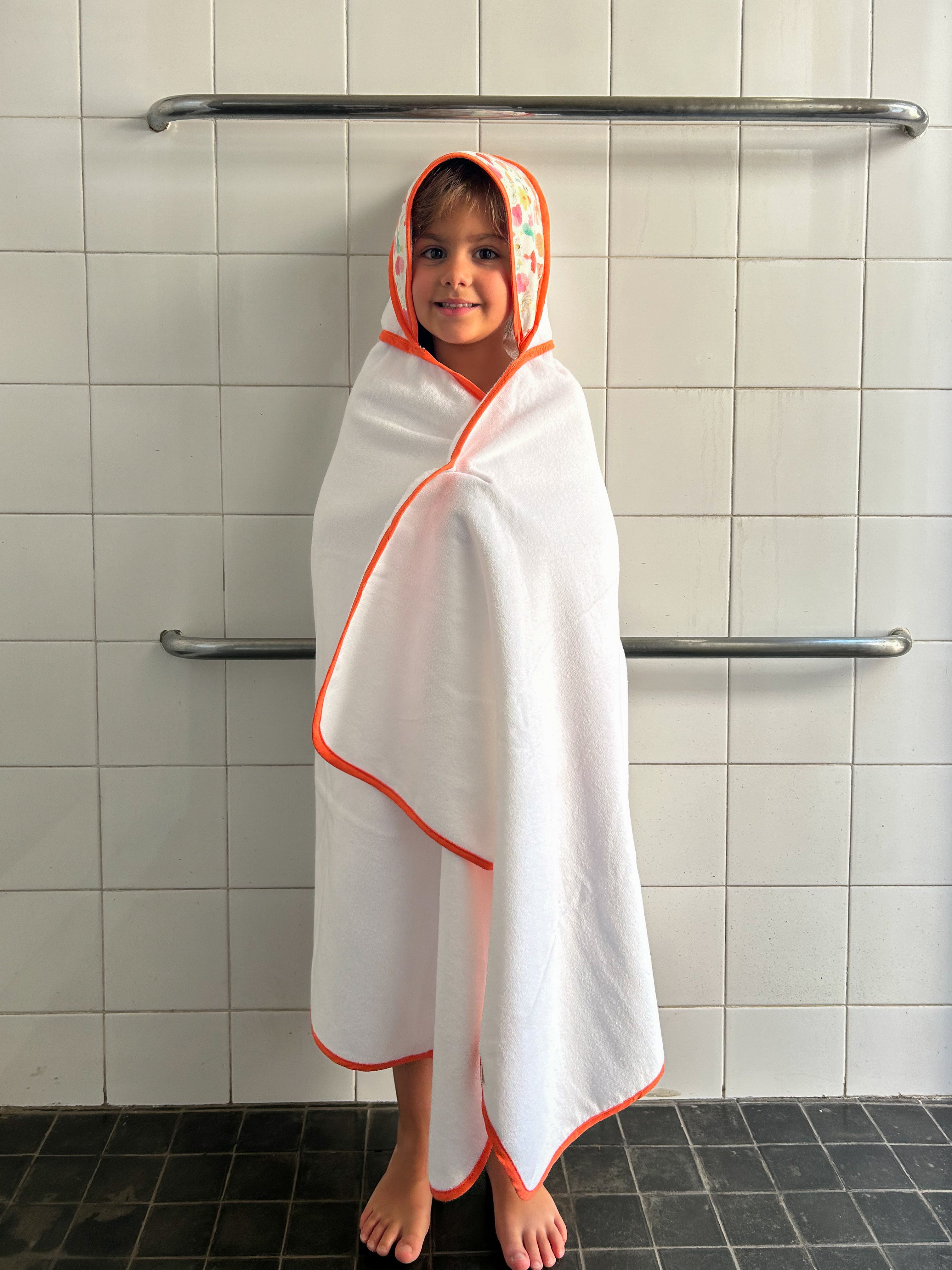 Toalha de Banho Infantil Com Capuz Roxa