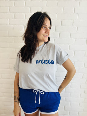 Camiseta Feminina Cinza "Artista" Camiseta Studio Pipoca