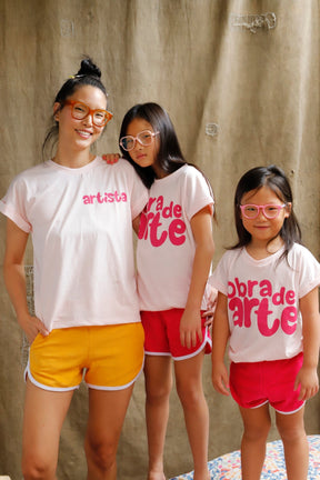 Camiseta Infantil Rosa "Obra de arte" Camiseta Studio Pipoca
